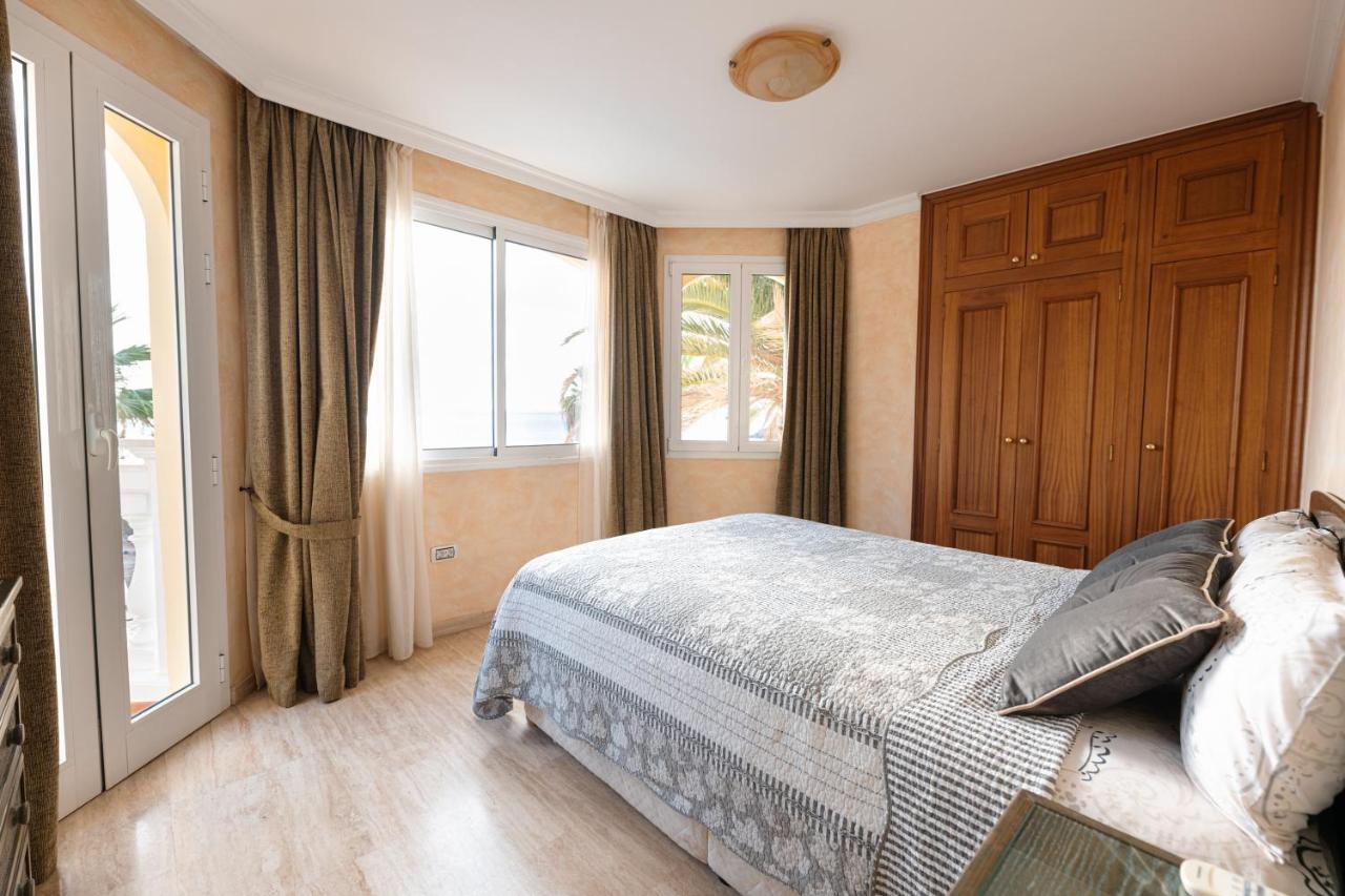 Villa Faya On The First Ocean Line With New Heated Pool Los Cristianos  Exterior photo